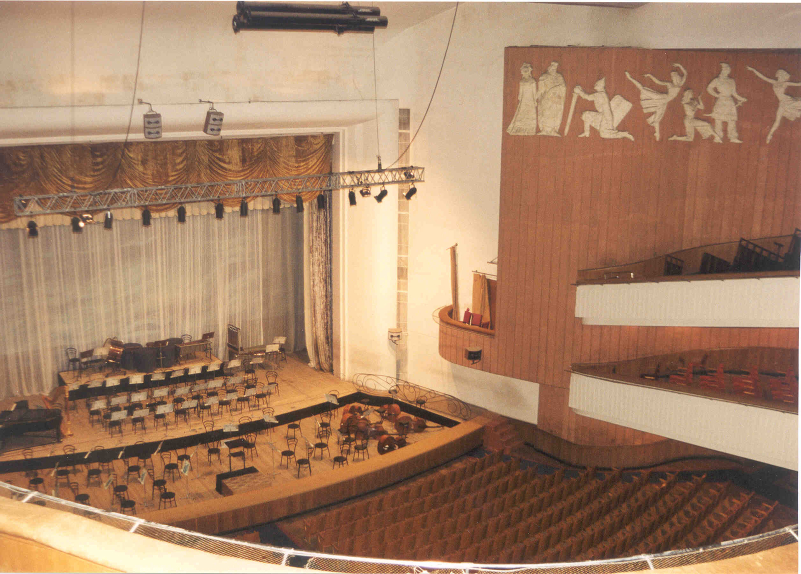 Большой зал (Театр оперы и балета Санкт-Петербургской консерватории). 2001